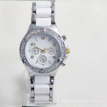 Genre des femmes et charme de sport Mode Quartz Type montre femme bon marché